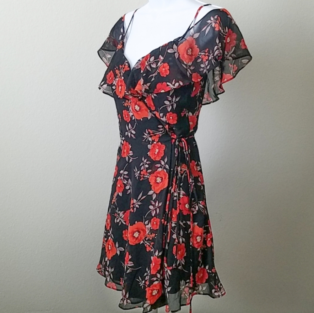 SOLD• Lulu's Devoted to Love Floral Small - Picture 2 of 8